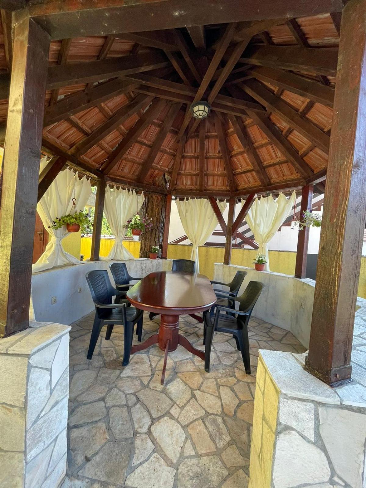 Apartments Villa-G Lustica Tivat Exterior photo