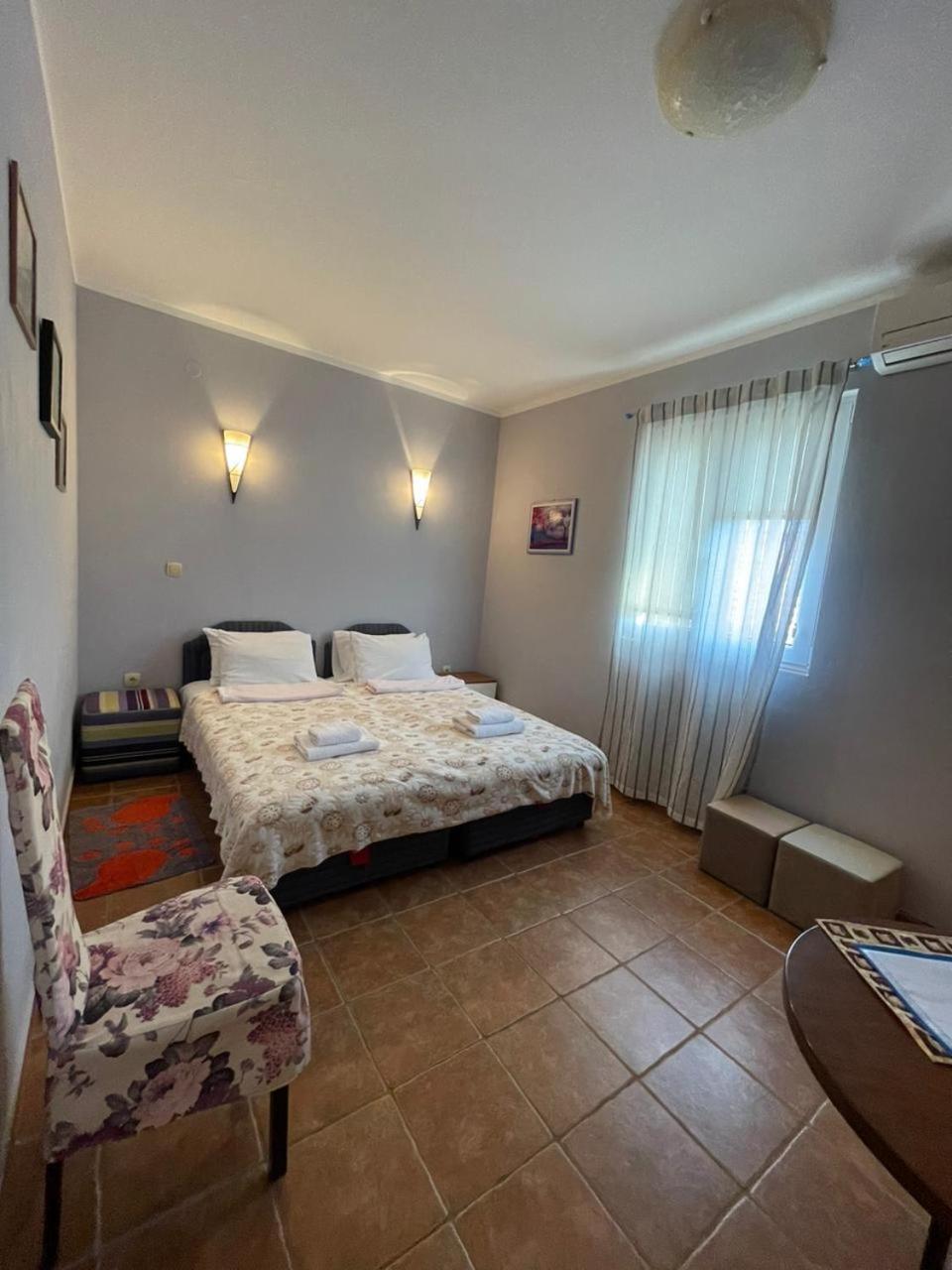 Apartments Villa-G Lustica Tivat Exterior photo