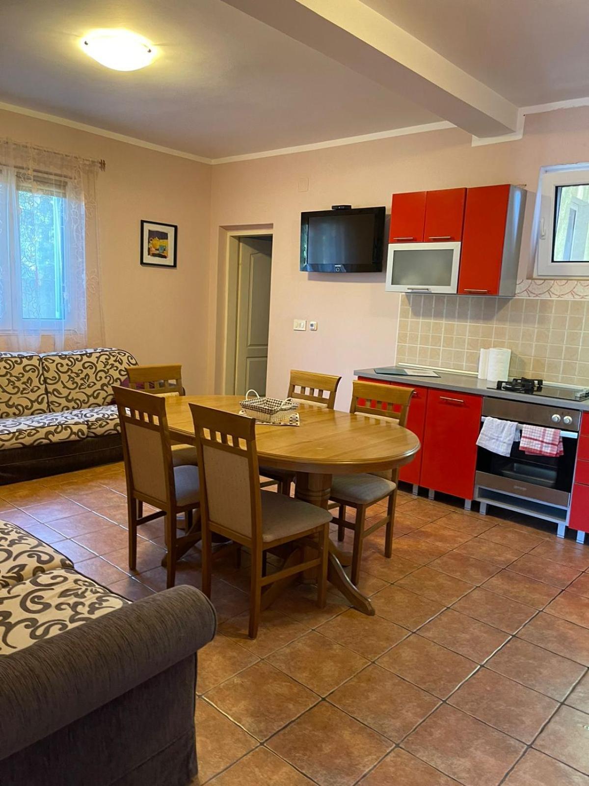 Apartments Villa-G Lustica Tivat Exterior photo